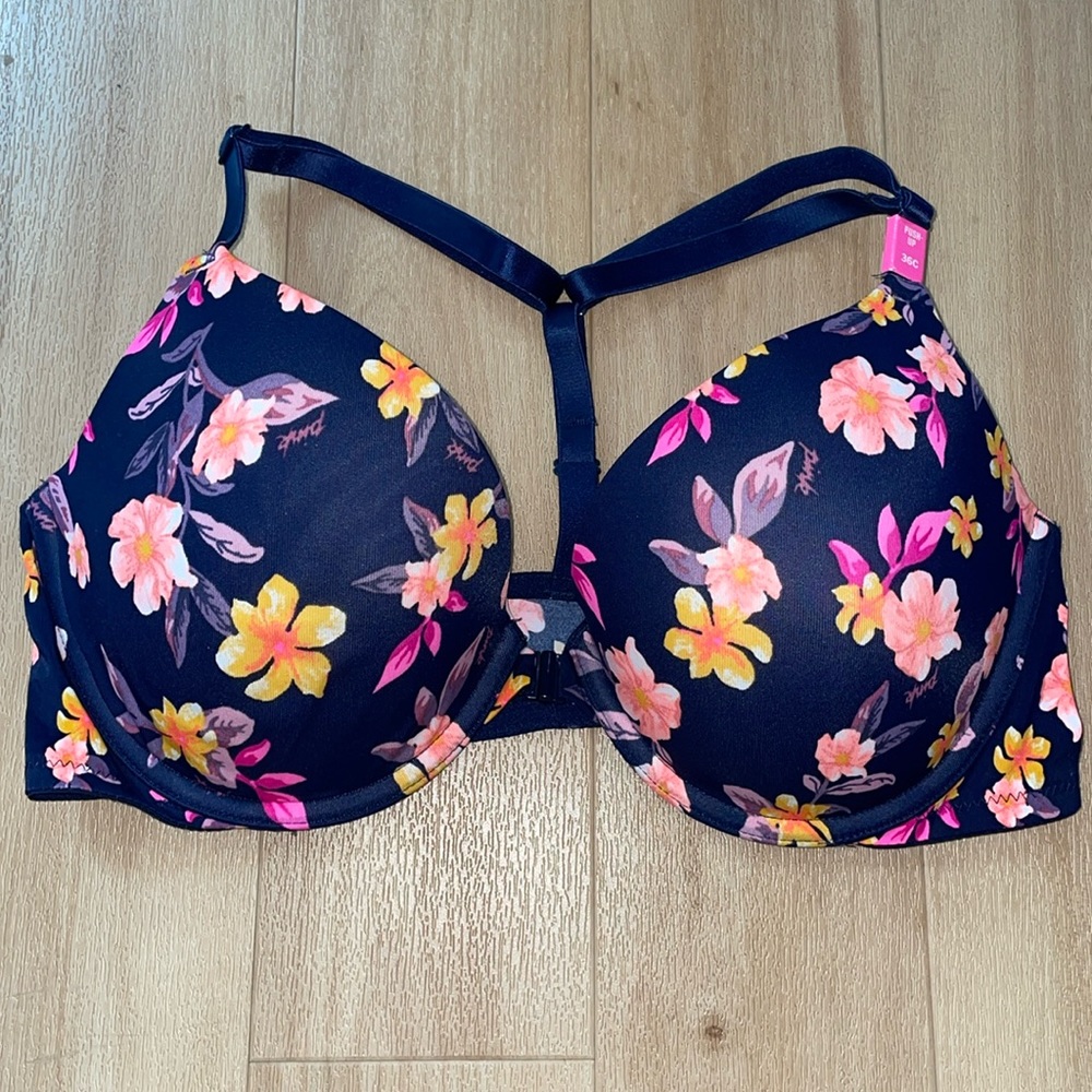 *NWT* Pink by Victoria’s Secret push up bra